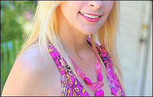 Payton Leigh strips off her beautiful dress outdoor