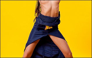 Zara Z strips her sexy dress and teasign with fit nude body