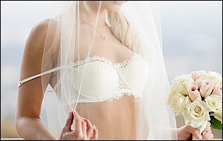 Beautiful bride Anikka Albrite presents her hot body